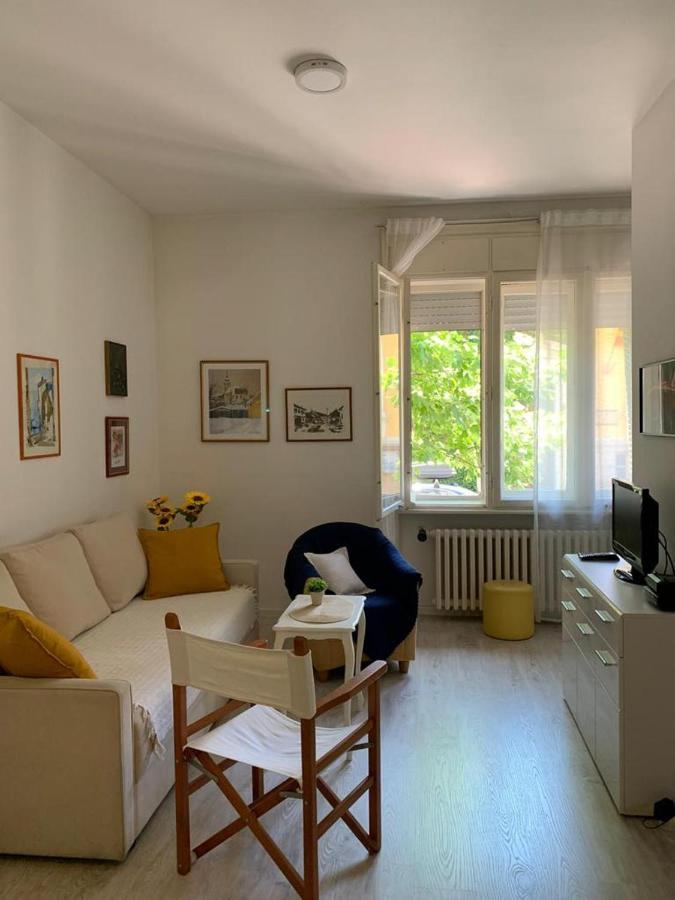 Apartment Centre