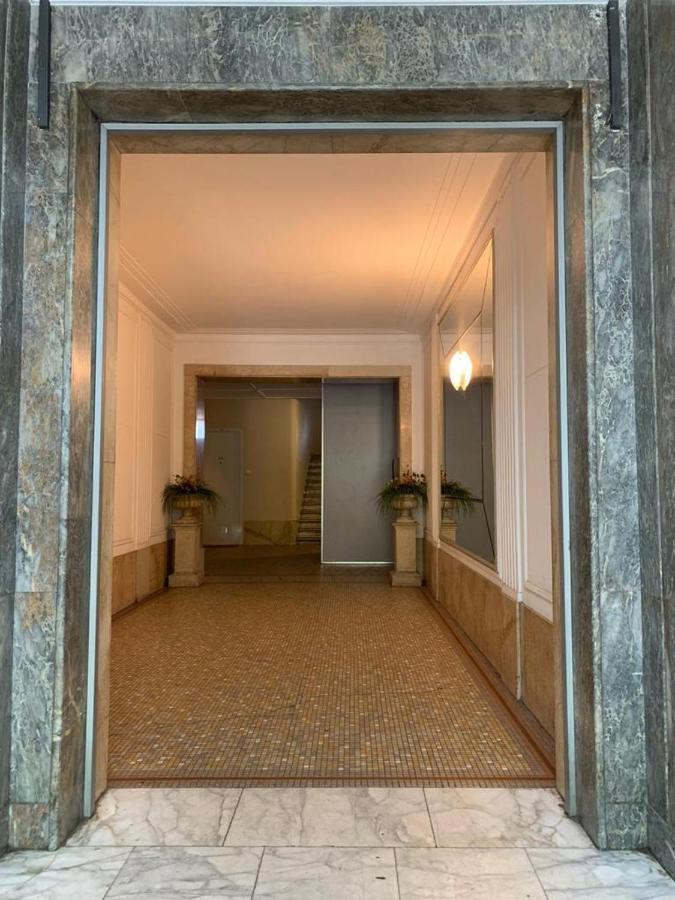 Centre Apartment *